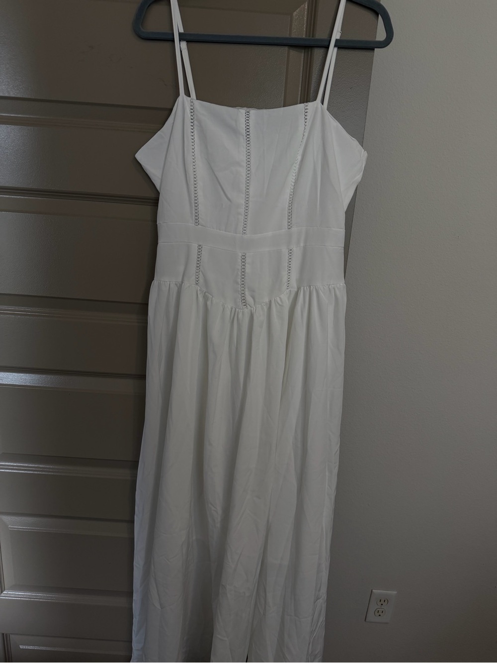White Sundress with Corset Bodice - Picture 3 of 4